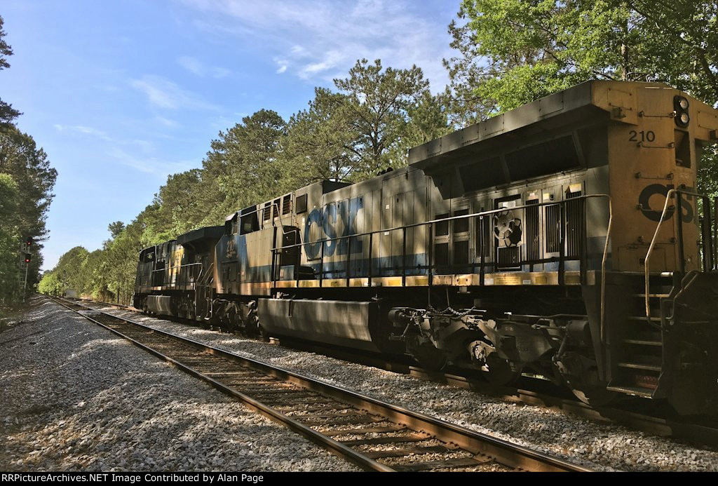 CSX 5238 and 210 wait for green